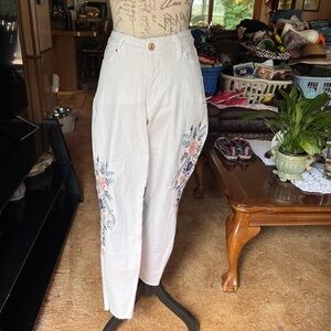 Vintage America Boho skinny ankle white floral embroidery denim jeans.